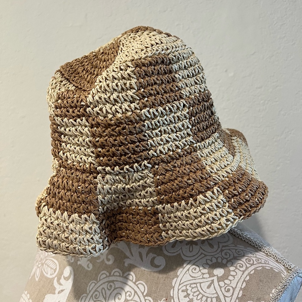 Checker bucket hat